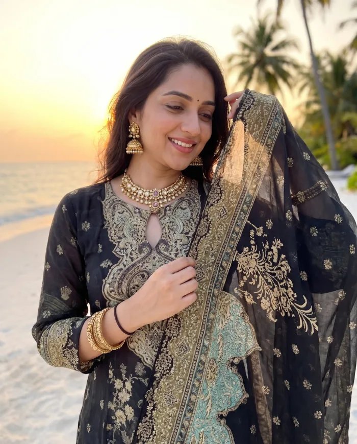 Black Gold Print Suit Set